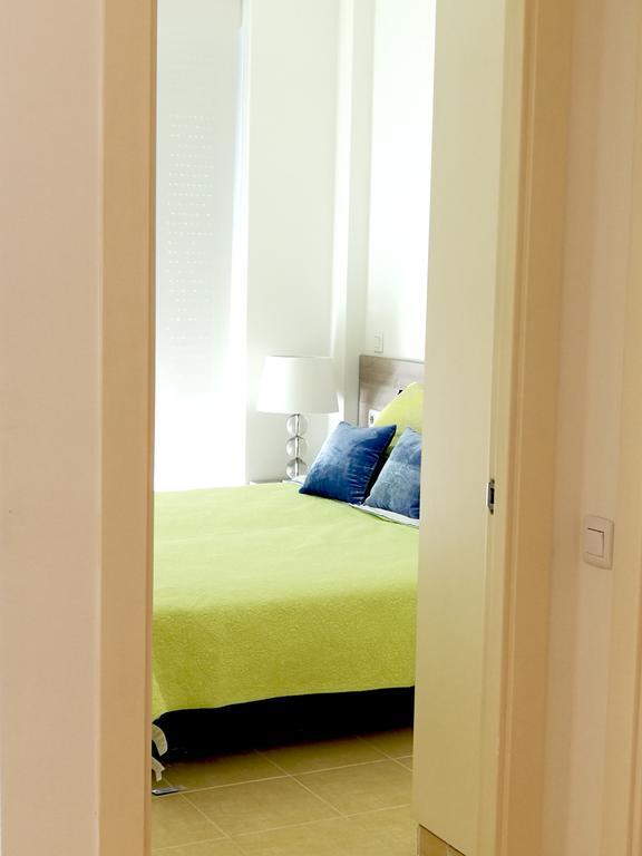 Pool Center Apartment
